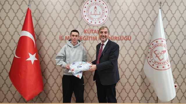 Kütahya'da "Okulda Nezaket Hareketi" Resim Yarışması Ödül Töreni düzenlendi