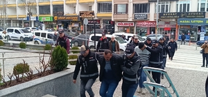 Çorum'da 2 iş yerine silahlı saldırı düzenlenmesine ilişkin 8 şüpheli gözaltına alındı