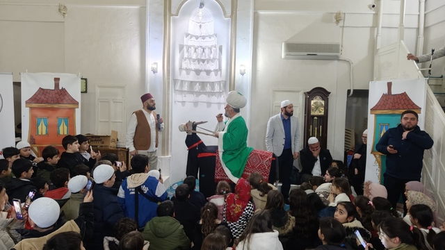 Şehzadeler'de çocuklara özel teravih gecesi