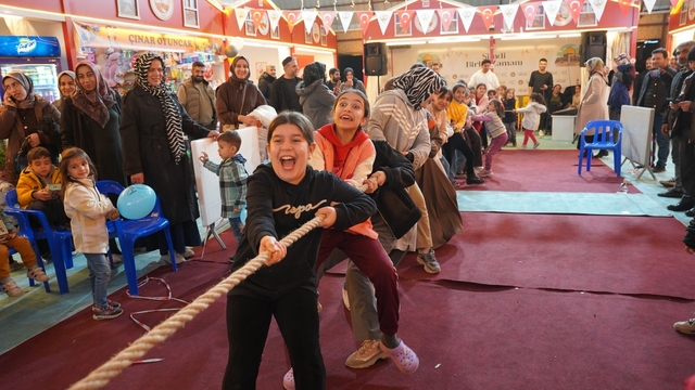 Kahta Belediyesi'nden Ramazan Çarşısı etkinliği