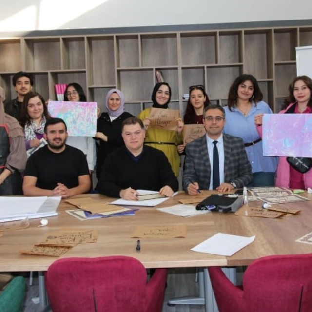 İnönü Üniversitesinde Ramazan'a özel ebru ve kaligrafi atölye etkinlikleri