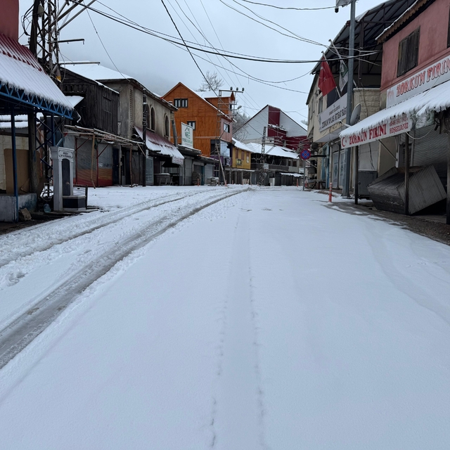 Osmaniye Zorkun Yaylası'nda kar yağışı başladı