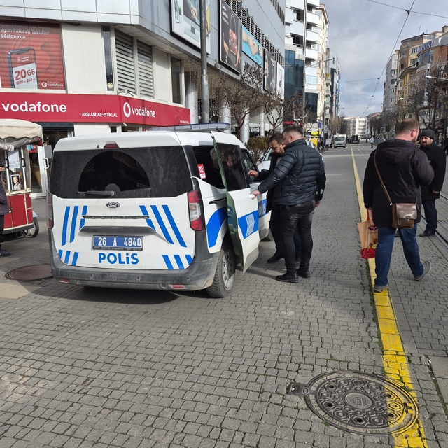 Zabıta ile vatandaş arasındaki hatalı park tartışması polis merkezinde bitt...