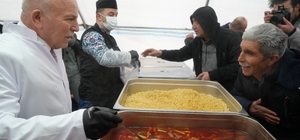 Büyükşehir'den 5 bin aileye Ramazan desteği