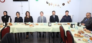 Gördes Huzurevi sakinleri iftar sofrasında buluştu