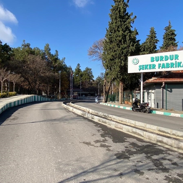 Burdur'da elevatör zincirine elini kaptıran işçi yaralandı