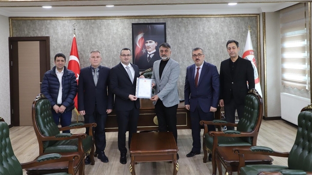 Silvan Gıda OSB'de 279 hektarlık alanın tapu devri alındı