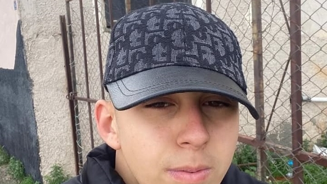 Baba ile oğlu, sobadan sızan karbonmonoksit gazından zehirlendi