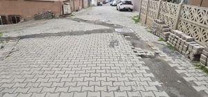 Leylak Sokak'ta yolların bakımsızlığına tepki