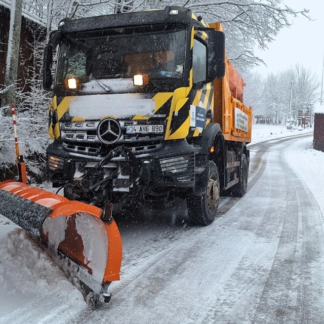 Zirvelerde kar etkili oldu: 630 personel sahada