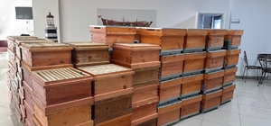 Arıcılık kursiyerlerine kovan desteği