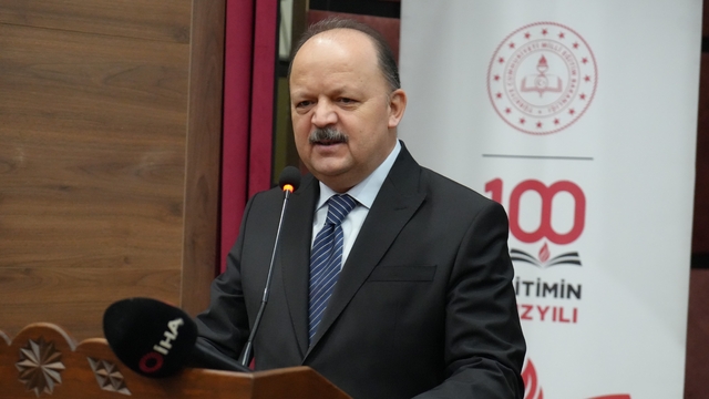 Vali Meftun Dallı: "Merakı olanlar birazcık fedakarlık yaparsa bu sanatlarımızı kaybetmemiş oluruz"