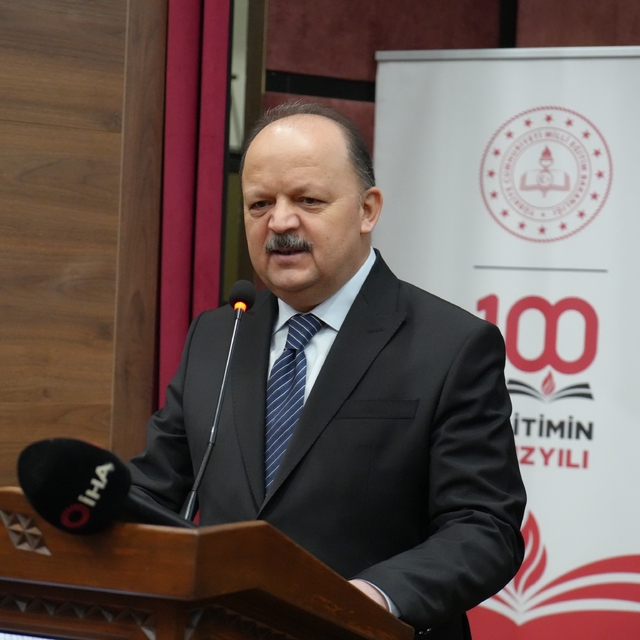 Vali Meftun Dallı: "Merakı olanlar birazcık fedakarlık yaparsa bu sanatları...