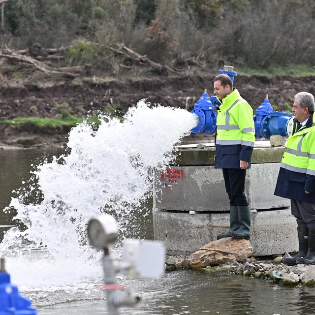 Balıkesir Büyükşehir Belediye Başkanı Akın su ihtiyacına yönelik yürütülen...