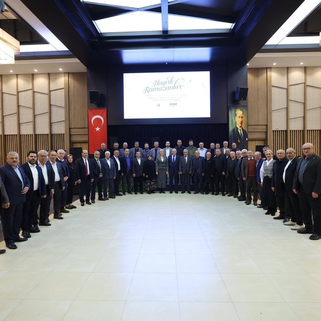 Başkan Doğan muhtarlarla iftarda bir araya geldi