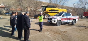 Kırşehir'de jandarma köylerde trafik kuralları hakkında bilgi verdi