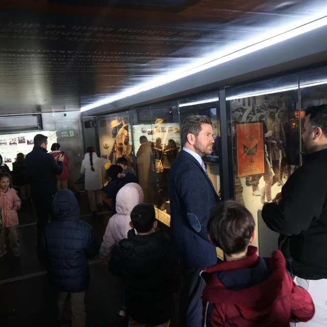 Başkan Tatık, Çanakkale Savaşları Mobil Müzesinde vatandaşlarla bir araya g...