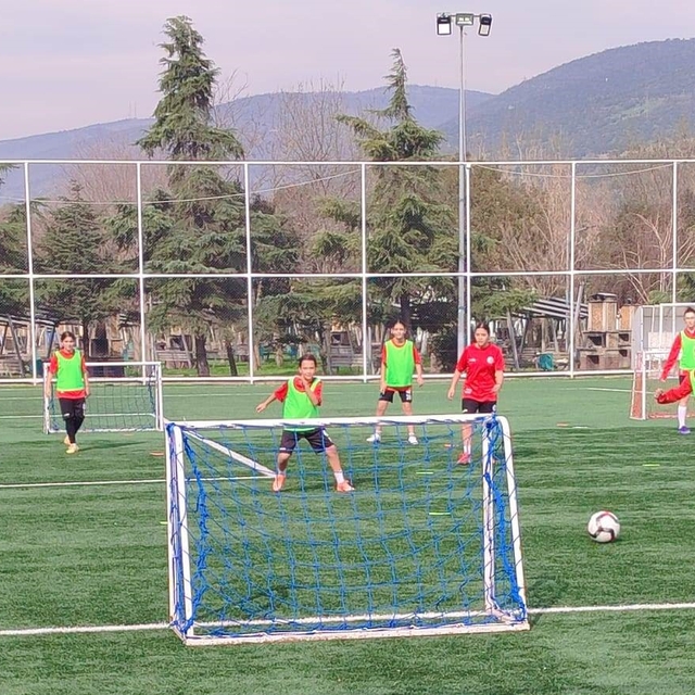 Körfez'in kızları şampiyonluk için hazırlanıyor