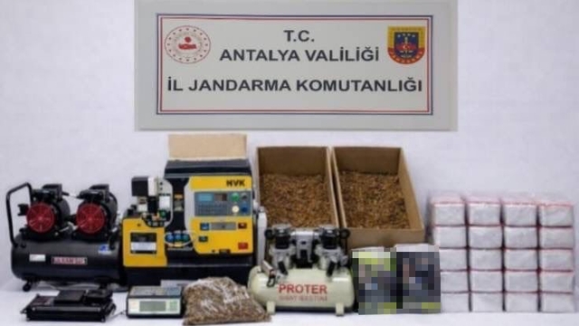 Alanya'da 17 kilogram kıyılmış tütün ele geçirildi