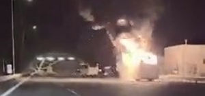 Otoyolda yolcu otobüsü alev aldı