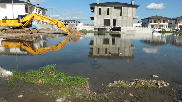 Burhaniye' de çevre felaketi yaşanıyor