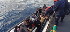 25 düzensiz göçmen ve 2 göçmen kaçakçılığı şüphelisi yakalandı