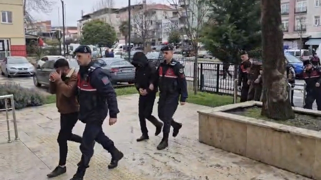 Erbaa'da bağ evinden hırsızlık yapan 6 şüpheli yakalandı