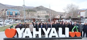 Başkan Büyükkılıç'tan Yahyalı ve Yeşilhisar'a Ramazan ayı ziyaretleri