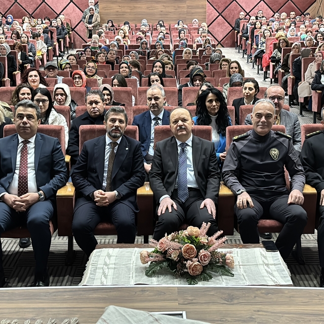 Kastamonu'da "Gelenekten Geleceğe Ahşap Sanatı" panel ve sergisi düzenlendi