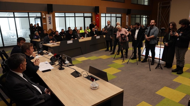 Erzincan'da mahsur kalan 39 kişi kurtarıldı