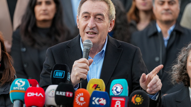 DEM Partili Bakırhan: 13 belediyenin başkan ve eşbaşkanlarının artık göreve dönmesi gerekiyor