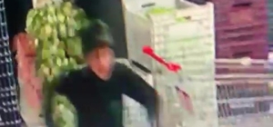 Deprem anında yaşanan panik kamerada