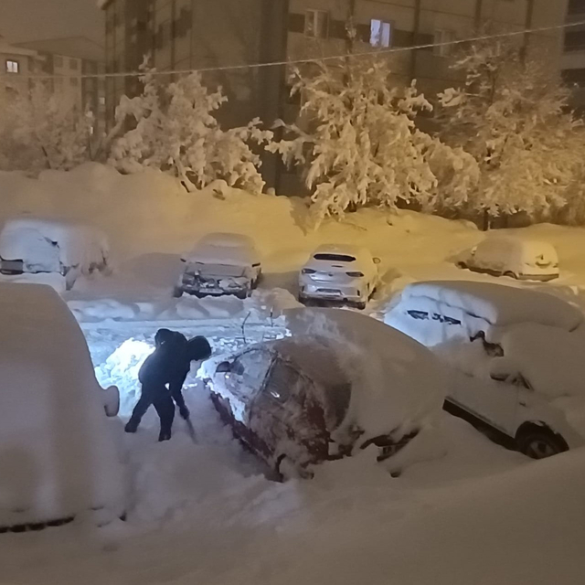 Bitlis'te eğitimi kar engeli
