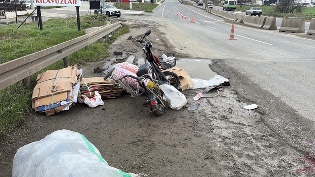 Tekirdağ'da otomobilin çarptığı elektrikli bisiklet sürücüsü hayatını kaybetti