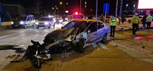 Karaman'da polisten kaçan şüpheliler kaza yaptı: 3 yaralı