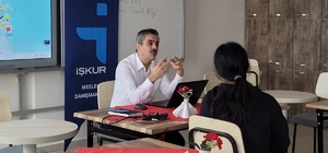 Öğrencilere meslek seçiminin önemi anlatıldı