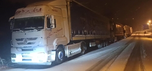 Ilgar Dağı geçidi ulaşıma kapandı, TIR'lar yolda bekliyor