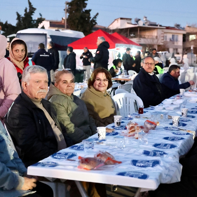 Başkan Gençay: "Sofralarımız paylaştıkça güzelleşiyor"