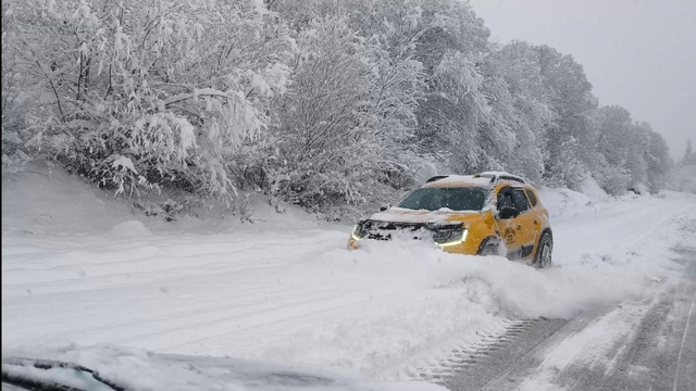 Artvin'in Şavşat ilçesinde eğitime kar engeli