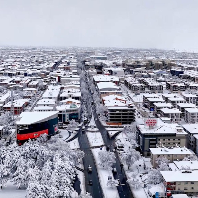 Erzincan'da kar kalınlığı 30 santimetreye ulaştı