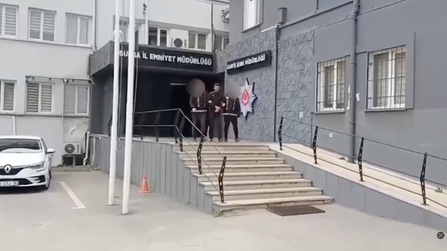 Bursa'da kesinleşmiş hapis cezası bulunan 3 firari yakalandı