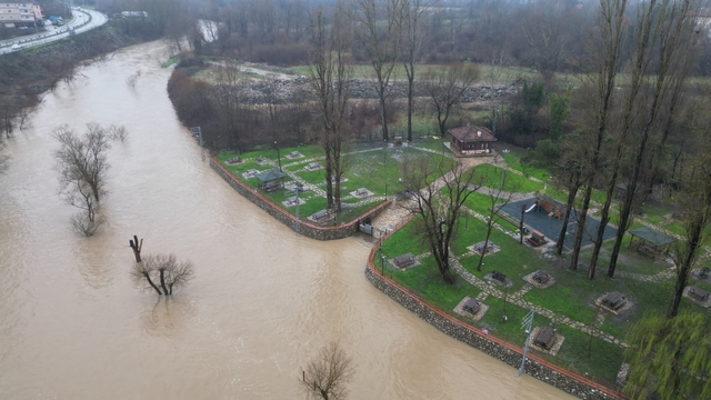 Bartın Irmağı'nda su seviyesi 3 metre yükseldi