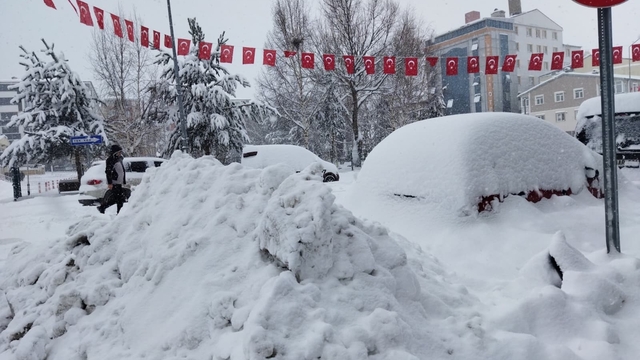 Ardahan'da 132 köy yolu ulaşıma kapandı