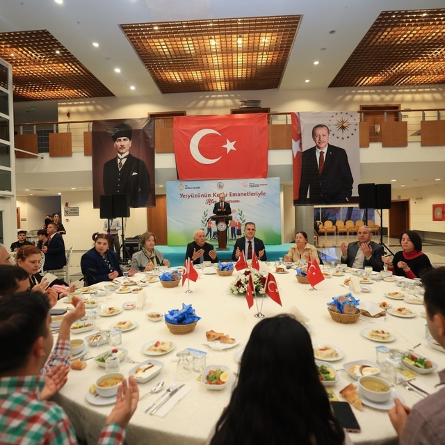 Vali Akbıyık, gönül sofrasında vatandaşlarla buluştu