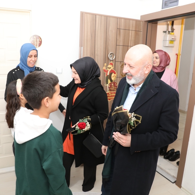 Başkan Çolakbayrakdar: "Büyük bir aile olmanın mutluluğunu iftar sofraların...