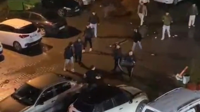 AVM otoparkındaki bıçaklı kavga kamerada