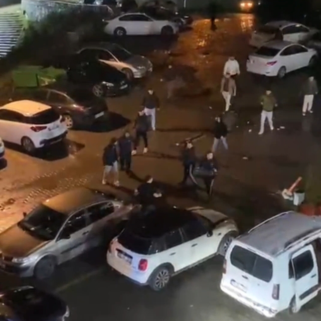 AVM otoparkındaki bıçaklı kavga kamerada