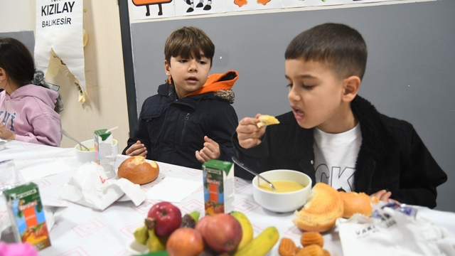 Sındırgı'da Geleneksel Çocuk İftarı gerçekleşti