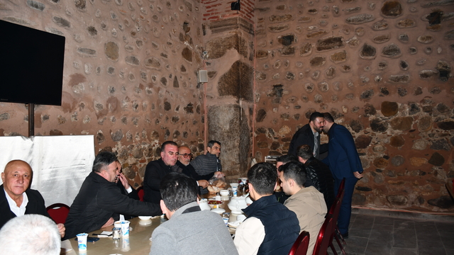 Vezirköprü Madeni İşler Esnaf ve Sanatkarlar Odasından iftar programı