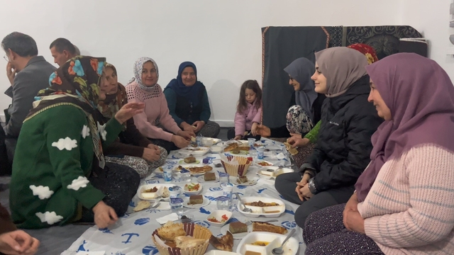 Kaymakam Kılıç, yangından etkilenen vatandaşlarla bir araya geldi